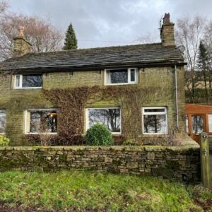1 & 2 Higher Hyde Green - To Let